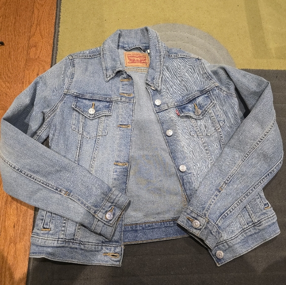 LEVIS denim jacket (NWOT) - Picture 2 of 2